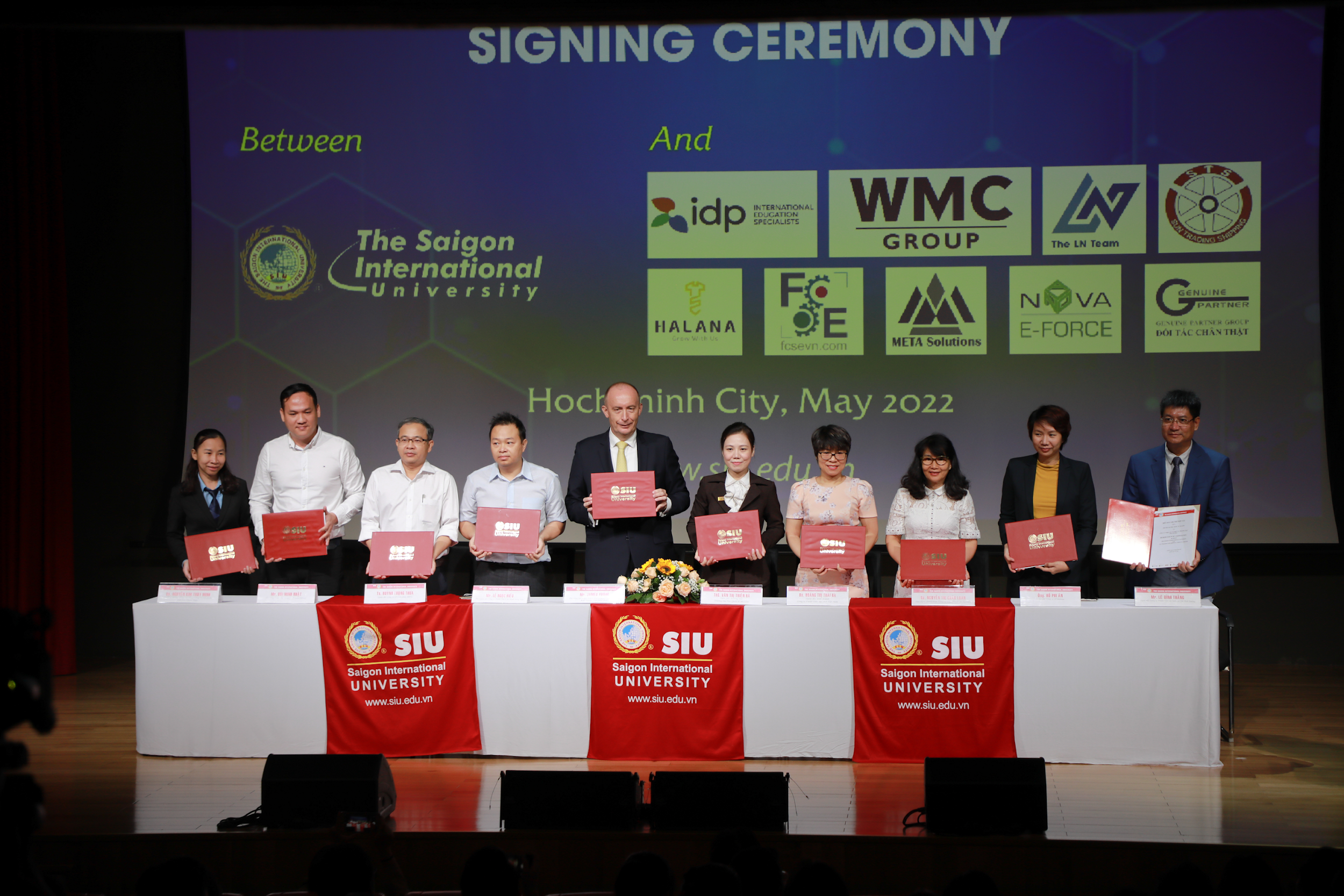 Dai hoc Quoc te Sai Gon,  SIU anh 2