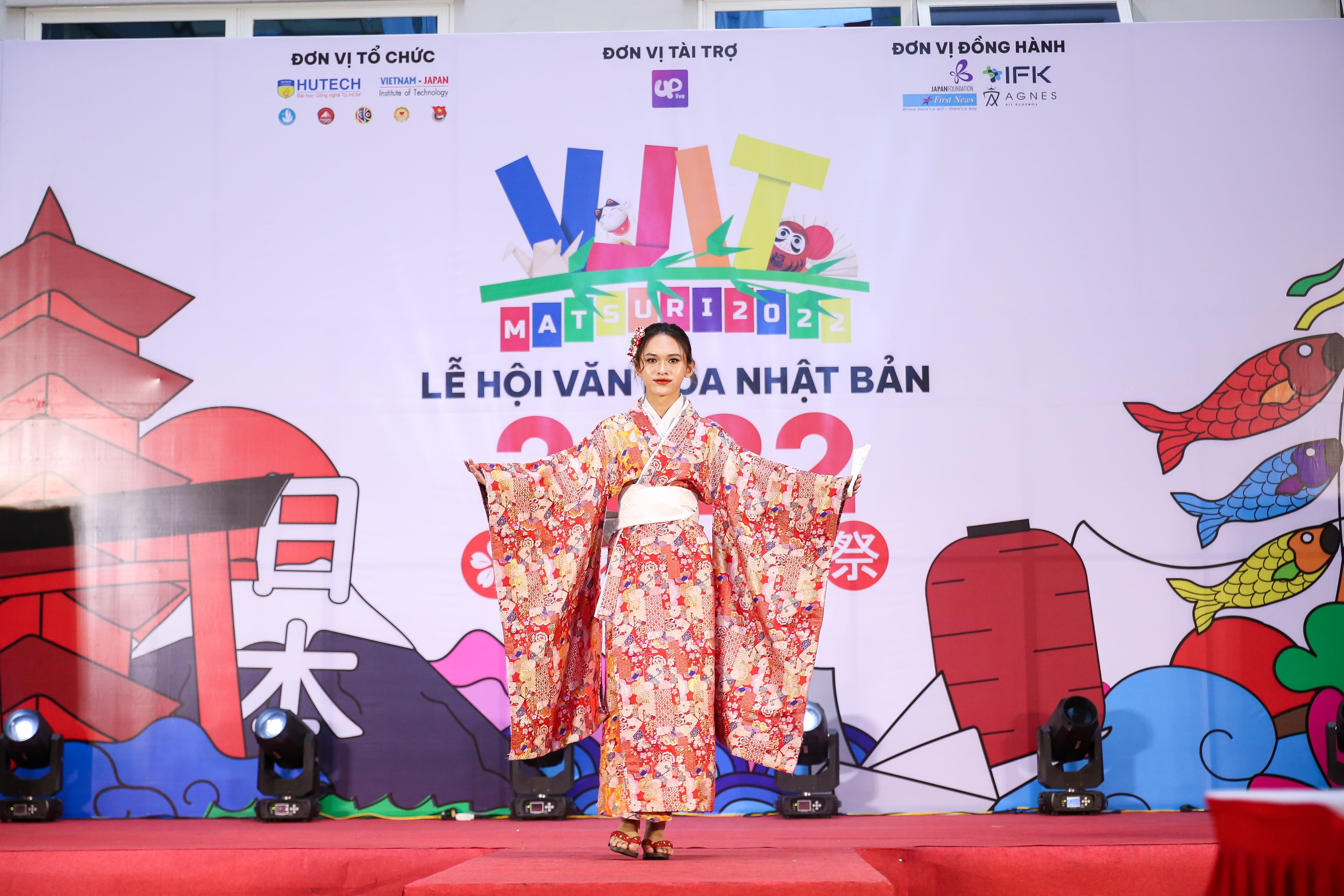 Dai hoc Cong nghe TP.HCM anh 22