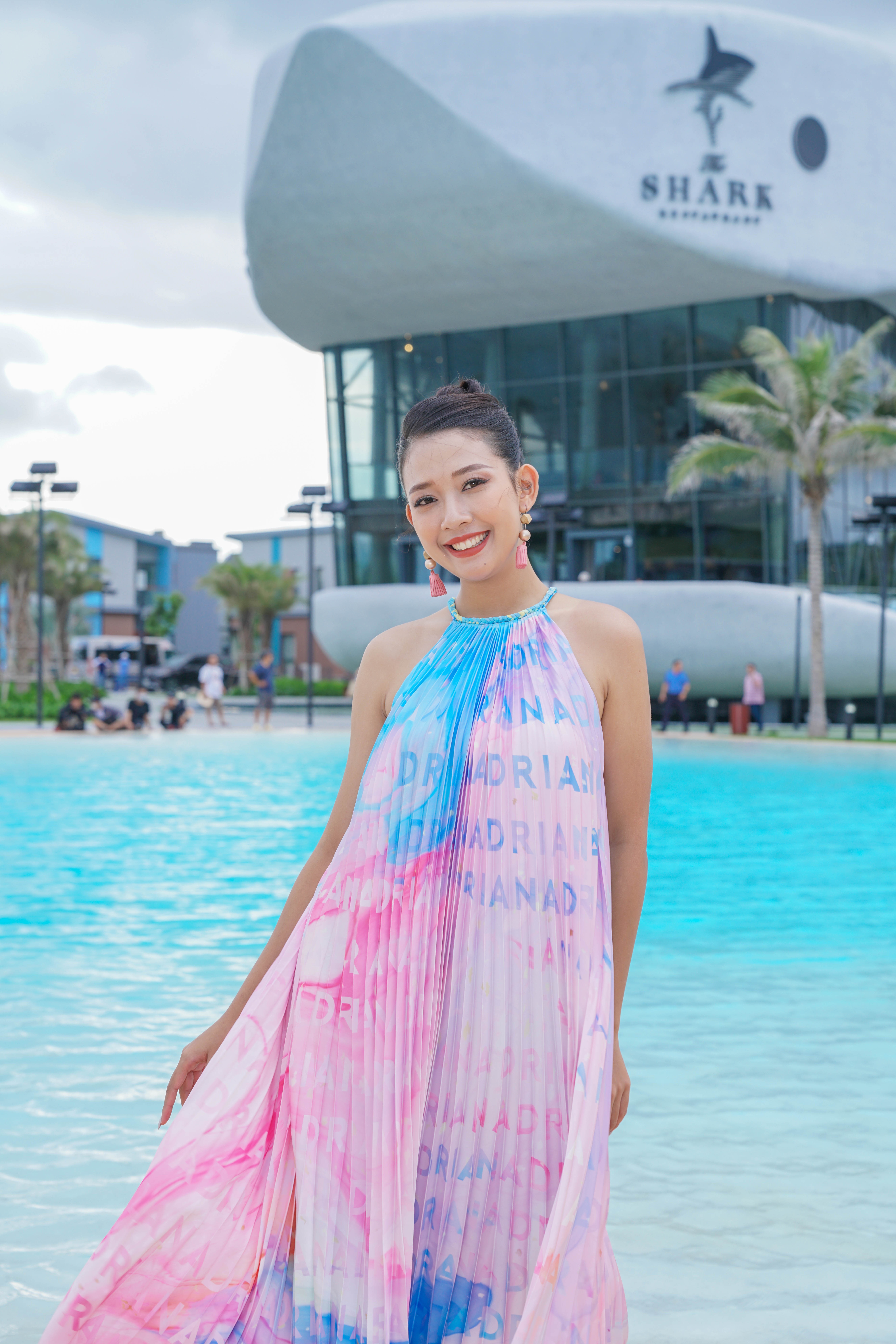 Lindsey Coffey, Destiny Wagner, Hoa hậu Trái Đất ảnh 7 Lindsey Coffey, Destiny Wagner, Hoa hau Trai Dat anh 7