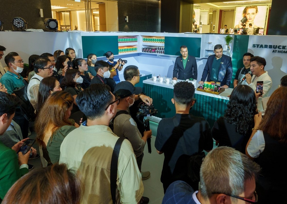 Nestle,  Starbucks anh 5