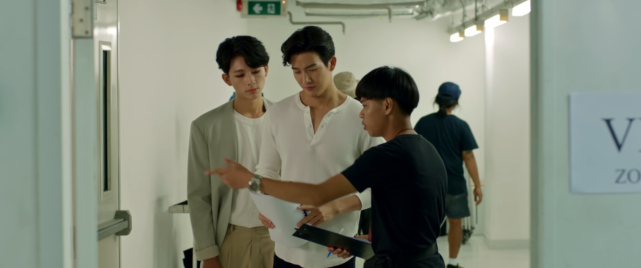 phim chieu rap,  August Vachiravit anh 2