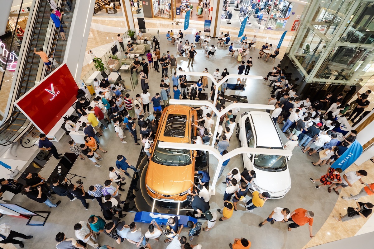 Nha xanh xe dien,  VF 8 anh 1