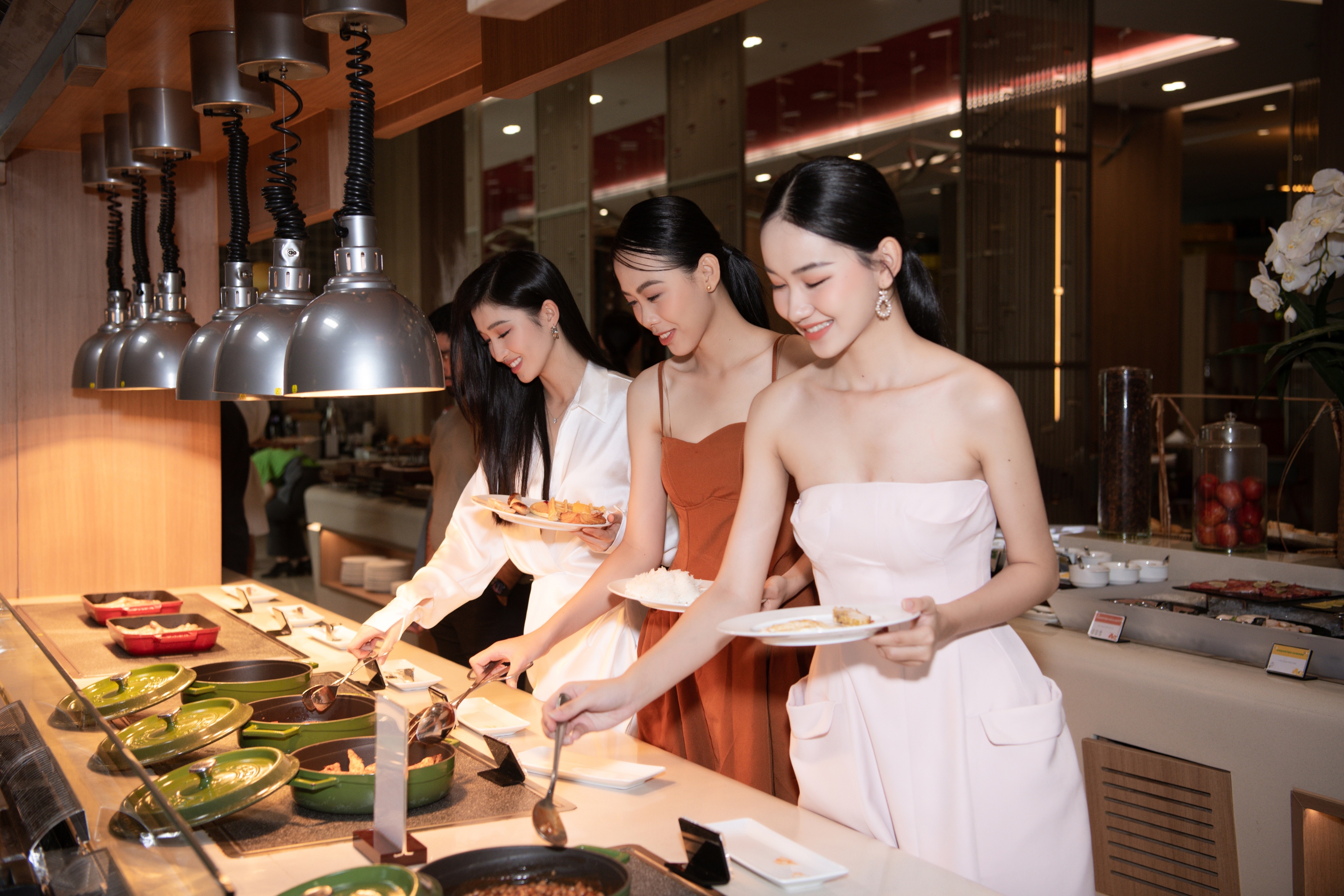 Holiday Inn & Suites Saigon Airport,  Miss World Vietnam anh 5