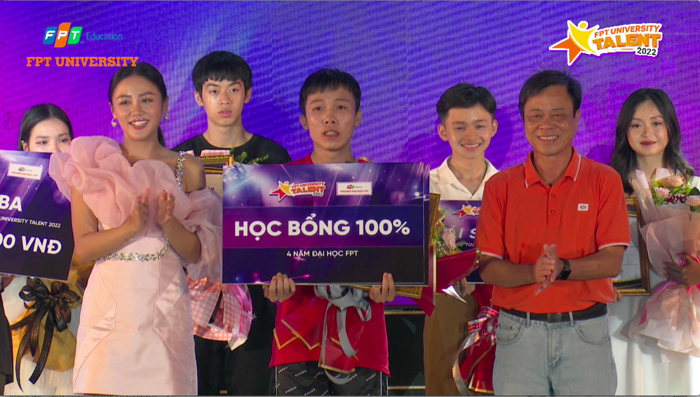 Hoc bong tai nang Dai hoc FPT,  Dai hoc FPT anh 10
