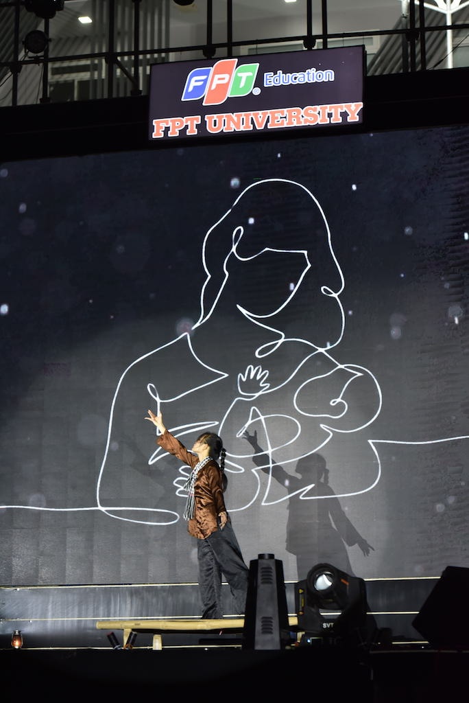 Hoc bong tai nang Dai hoc FPT,  Dai hoc FPT anh 3