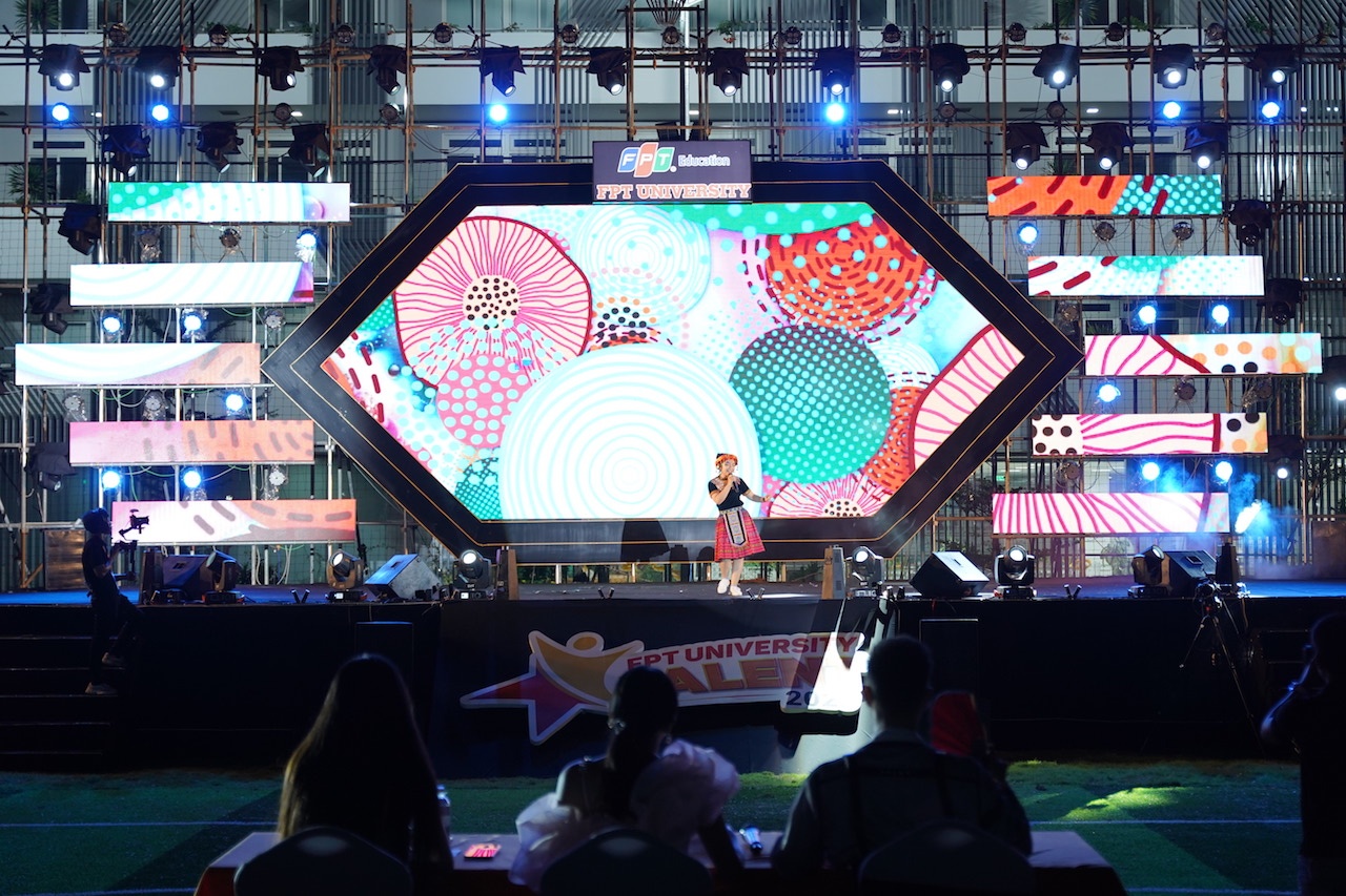 Hoc bong tai nang Dai hoc FPT,  Dai hoc FPT anh 4