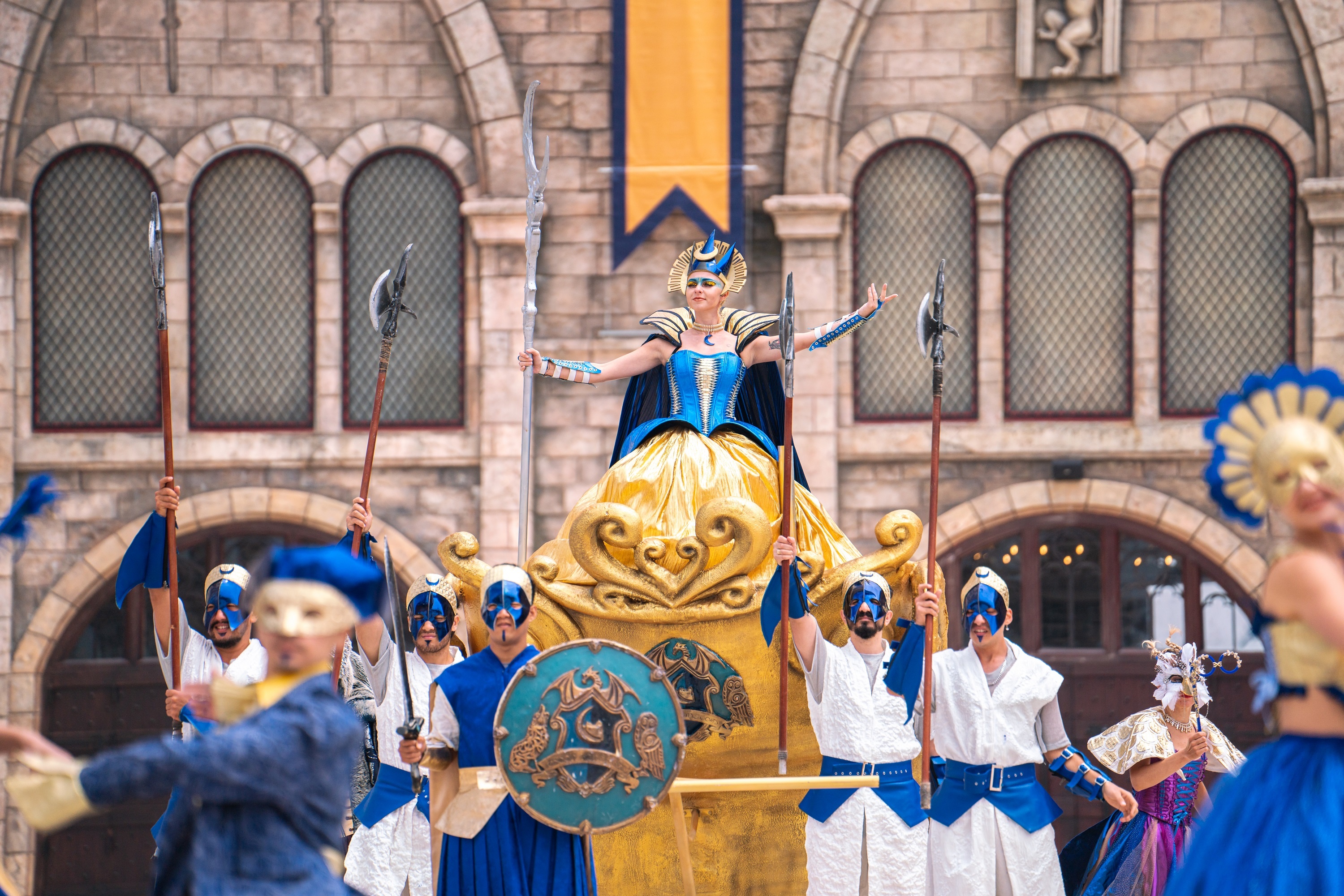 Cong vien chu de tam co quoc te thuc day du lich Viet hinh anh