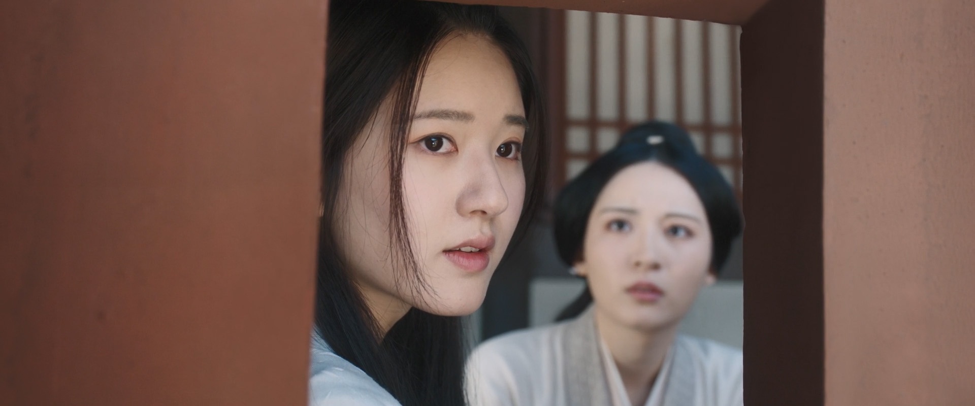 Trieu Lo Tu,  Tinh ha xan lan anh 1