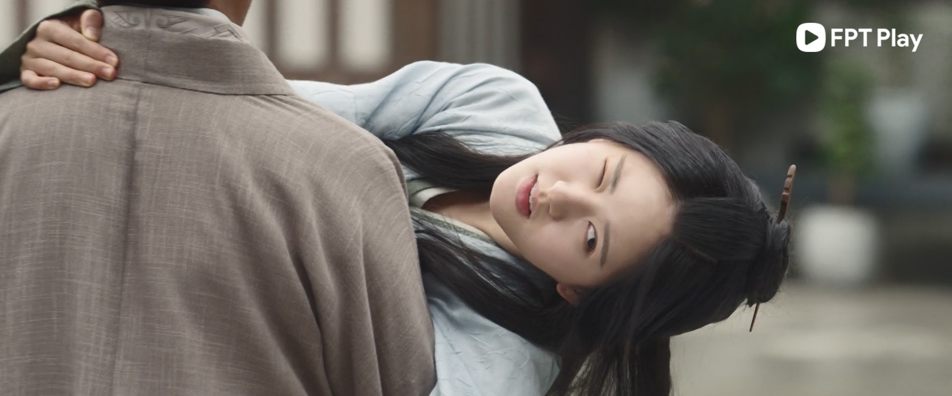 Trieu Lo Tu,  Tinh ha xan lan anh 2