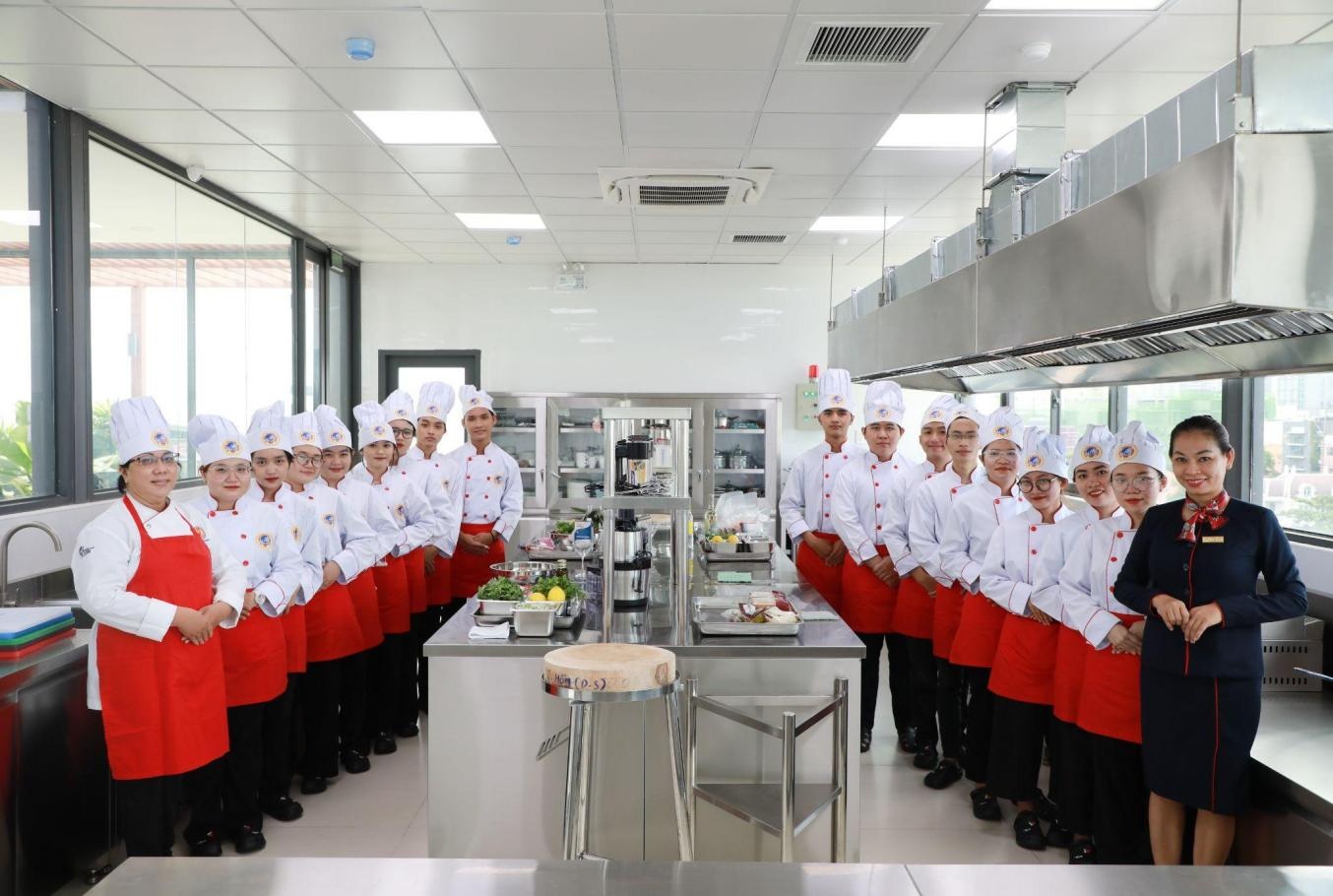 Tuyen sinh dai hoc 2022 anh 1