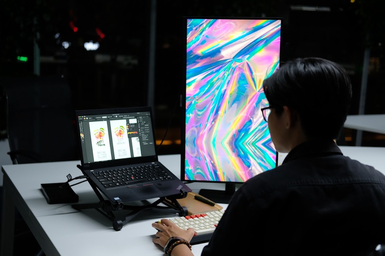 man hinh ViewFinity S8 anh 3