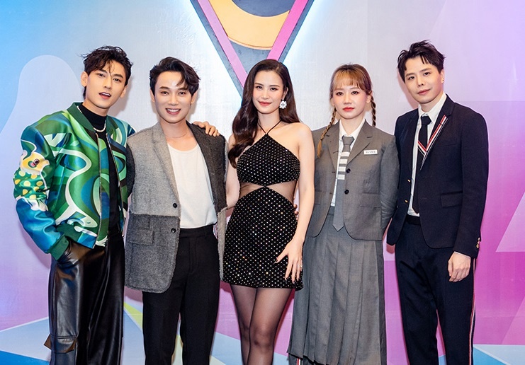 FPT Play la he thong binh chon duy nhat cua show thuc te Vote45 hinh anh