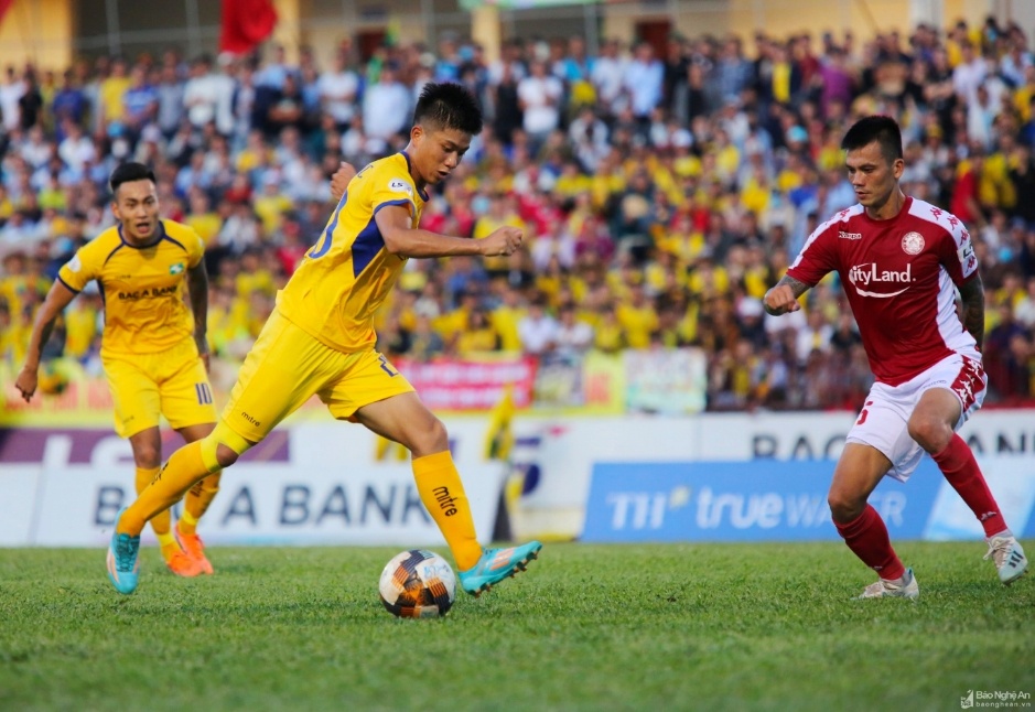 Su kien nao thu hut nguoi dan mien Trung mua he nay? hinh anh