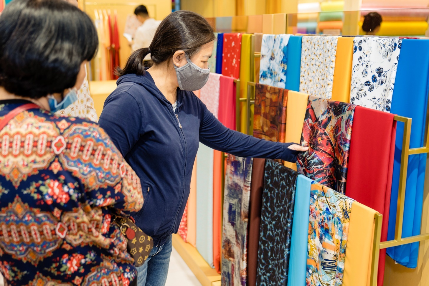 Thoi trang Thai Tuan khai truong cua hang moi tai Nha Trang hinh anh