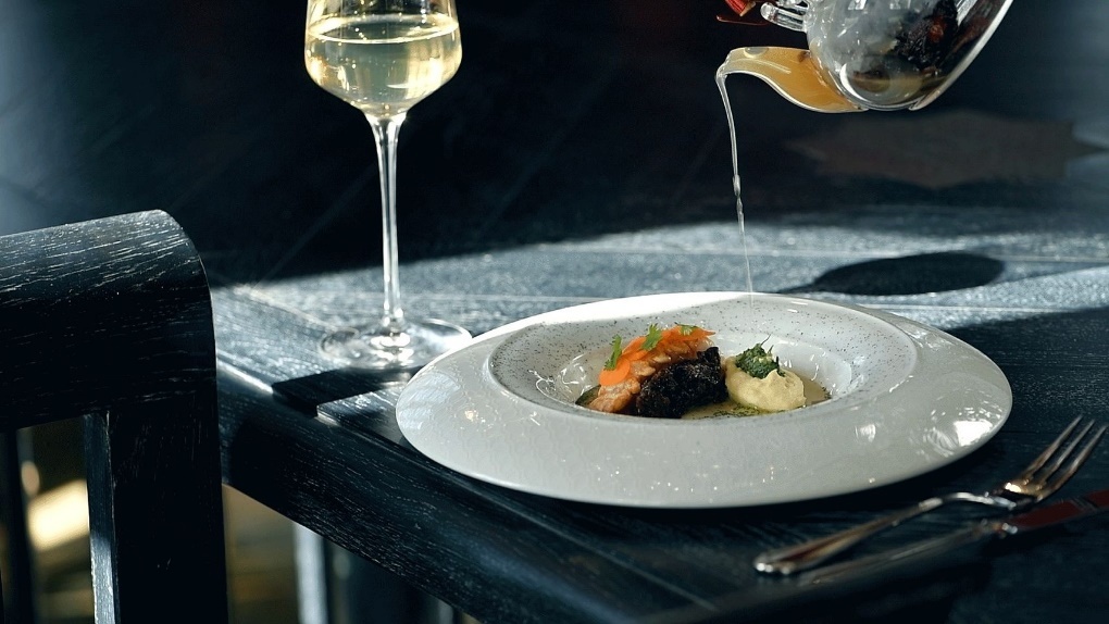 Xu huong mua 'nha hieu' cua gioi thuong luu Viet hinh anh