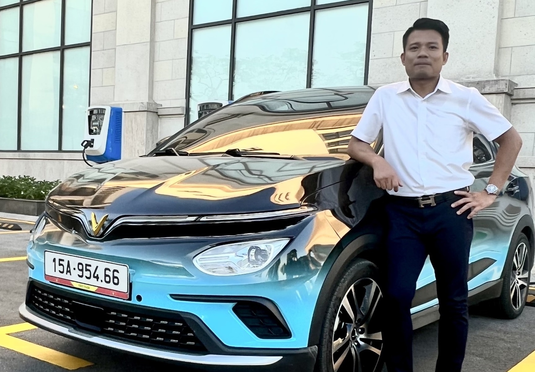 Chu VinFast VF e34: ‘Xe la mon hoi ve cong nghe, trai nghiem thu vi' hinh anh