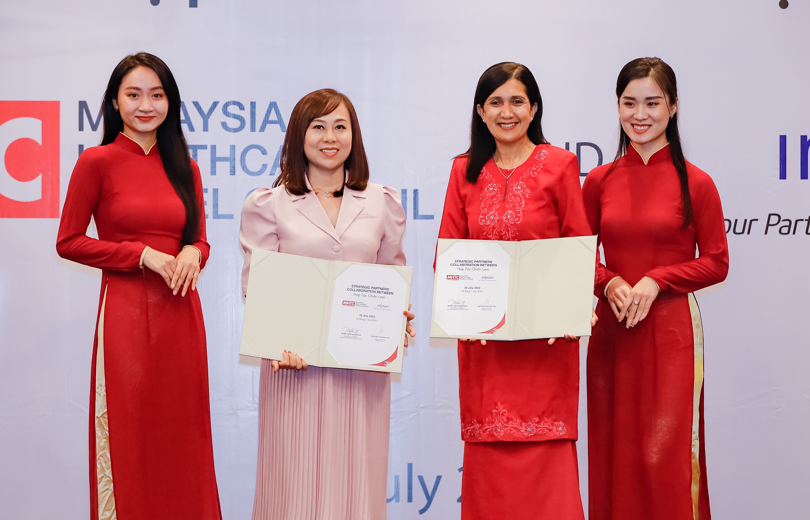 Malaysia Healthcare ky ket thoa thuan doi tac chien luoc voi Insmart hinh anh