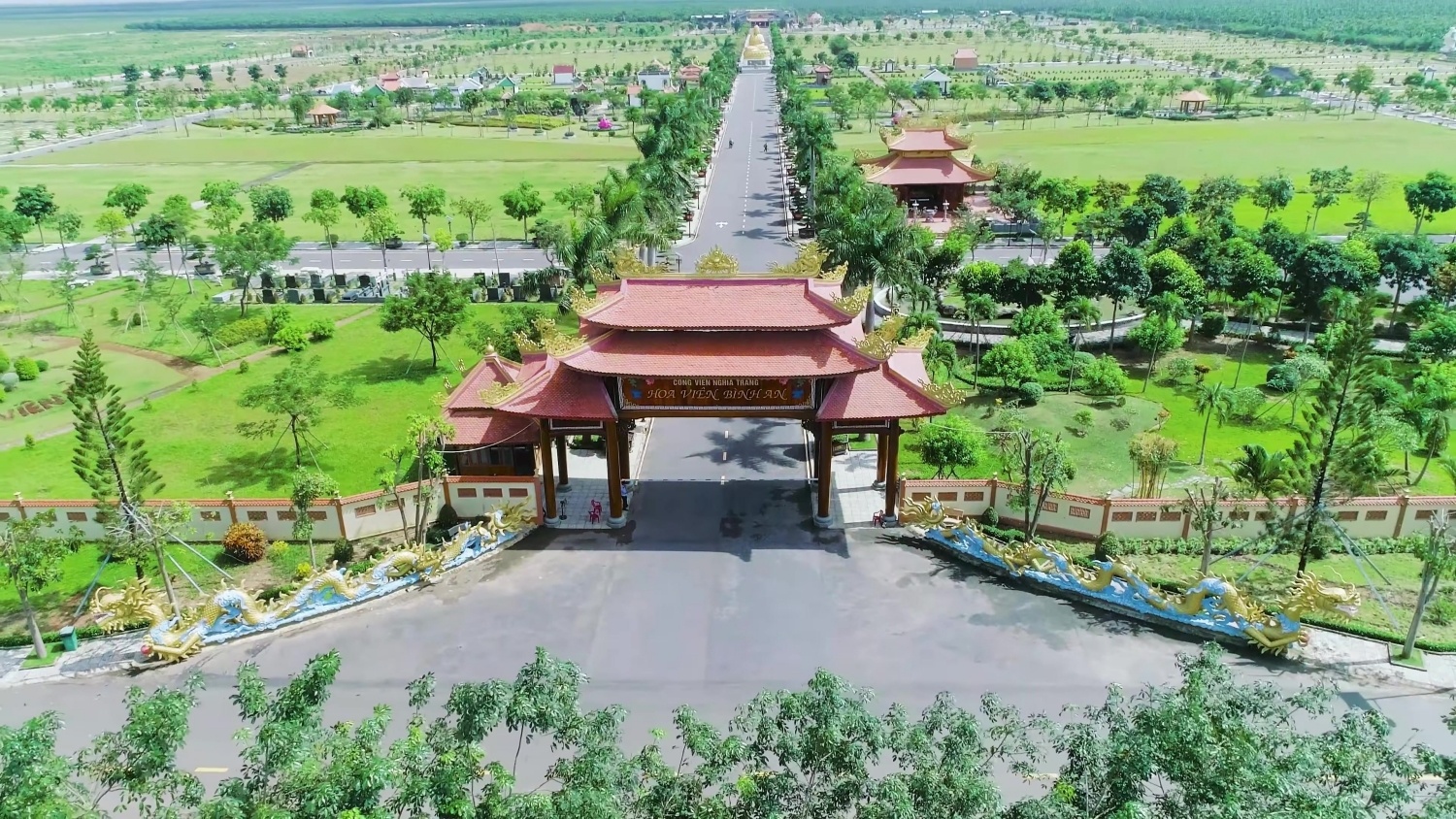 Hoa vien nghia trang Binh An,  dat nghia trang anh 1