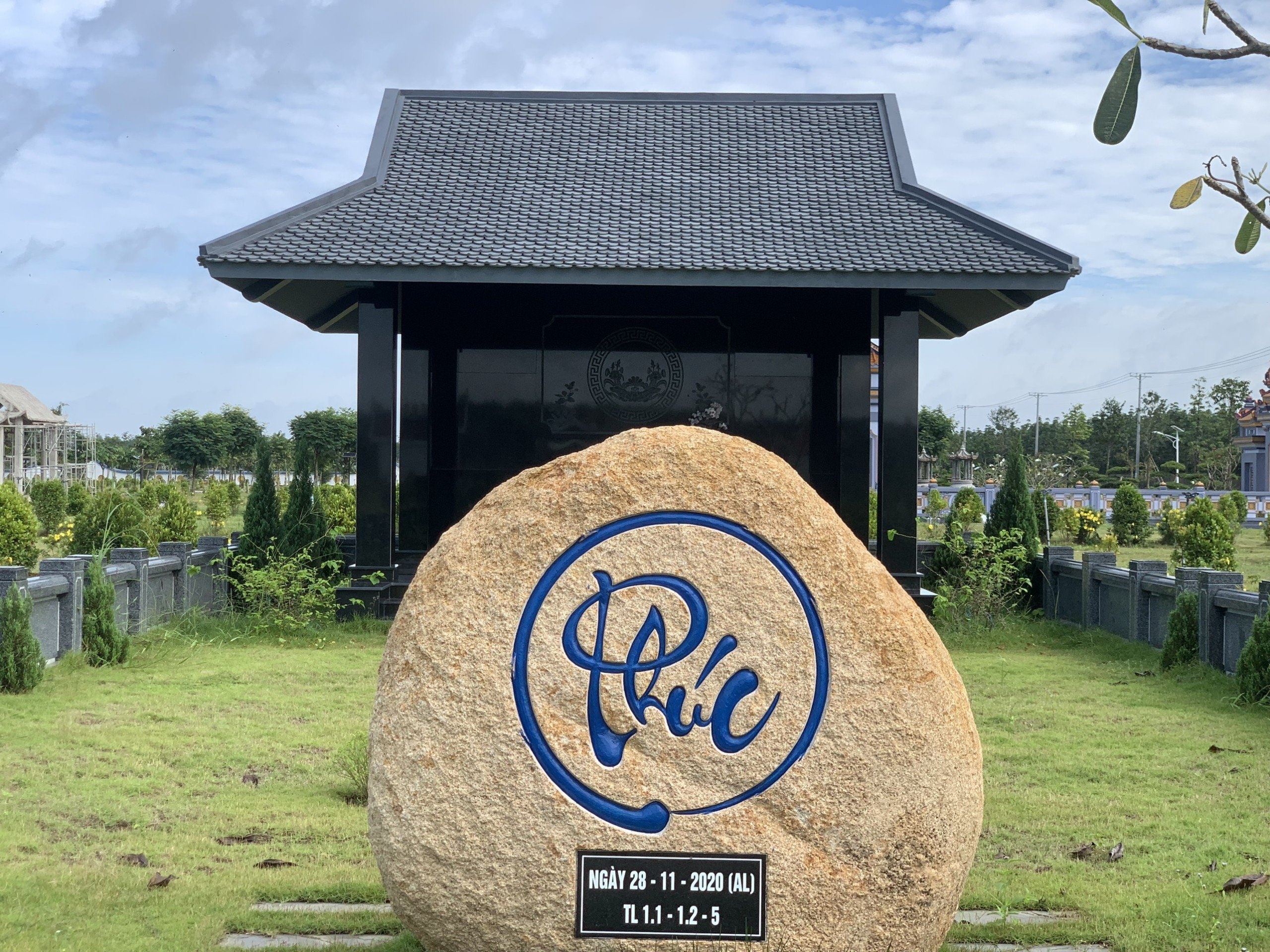 hoa vien Binh An,  Hieu dao gia toc - Phuc loc ngan doi anh 2