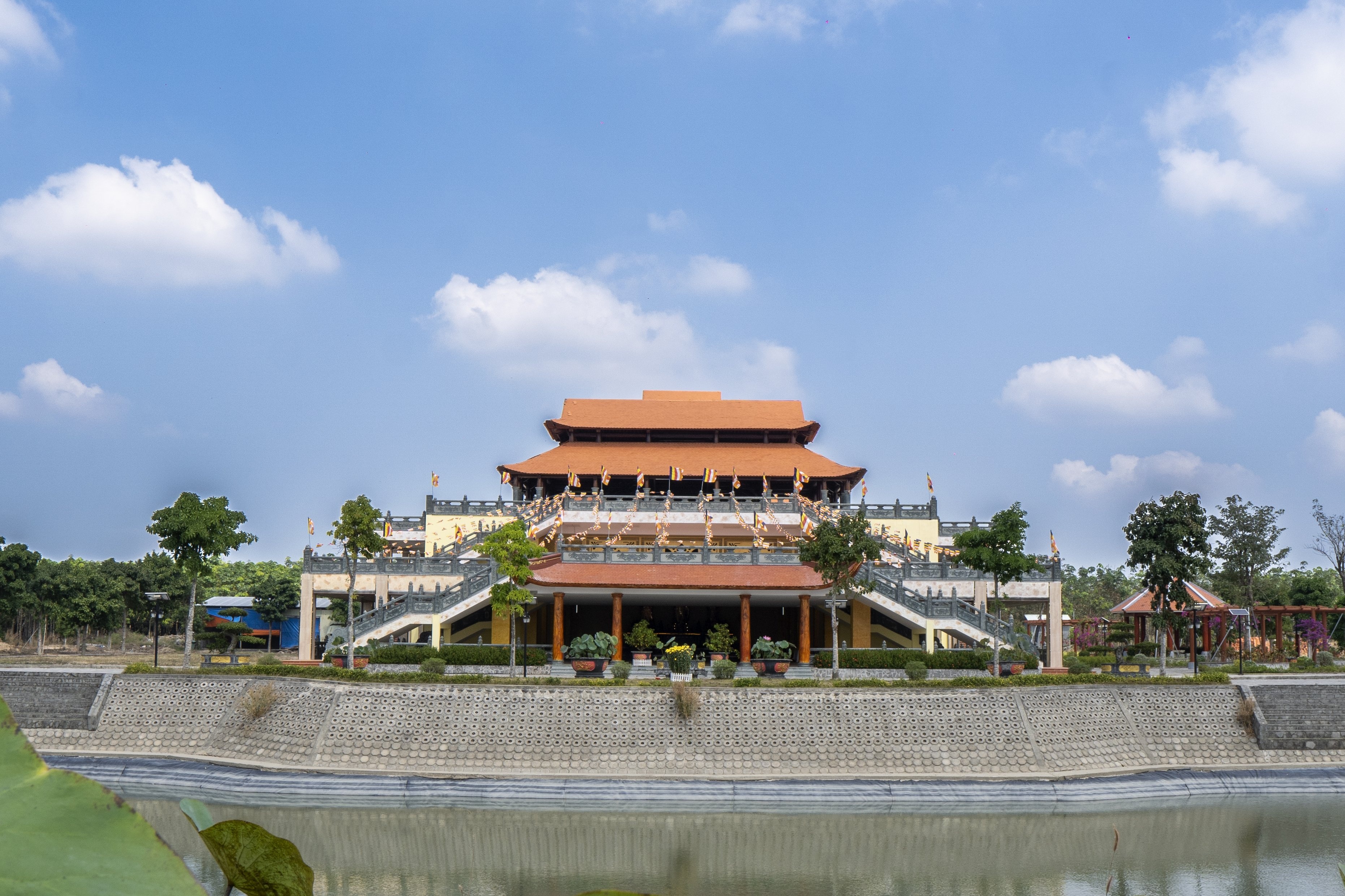 hoa vien Binh An,  Hieu dao gia toc - Phuc loc ngan doi anh 4