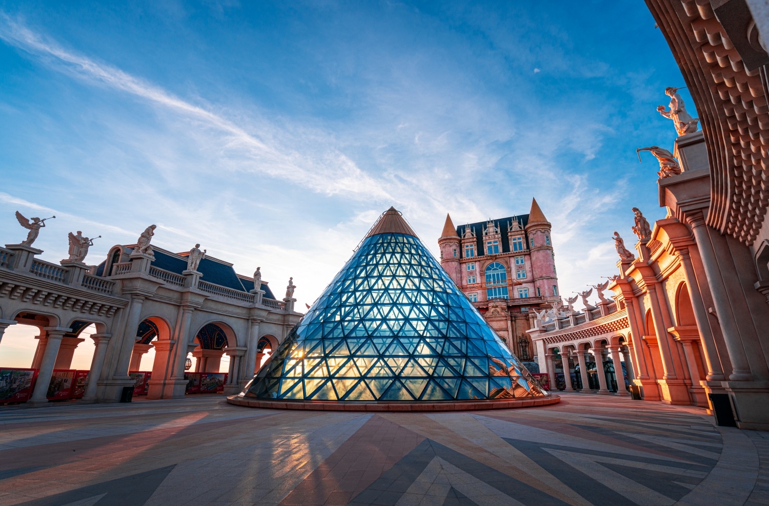 quảng trường Nhật thực,  Sun World Ba Na Hills ảnh 4 quang truong Nhat thuc,  Sun World Ba Na Hills anh 4