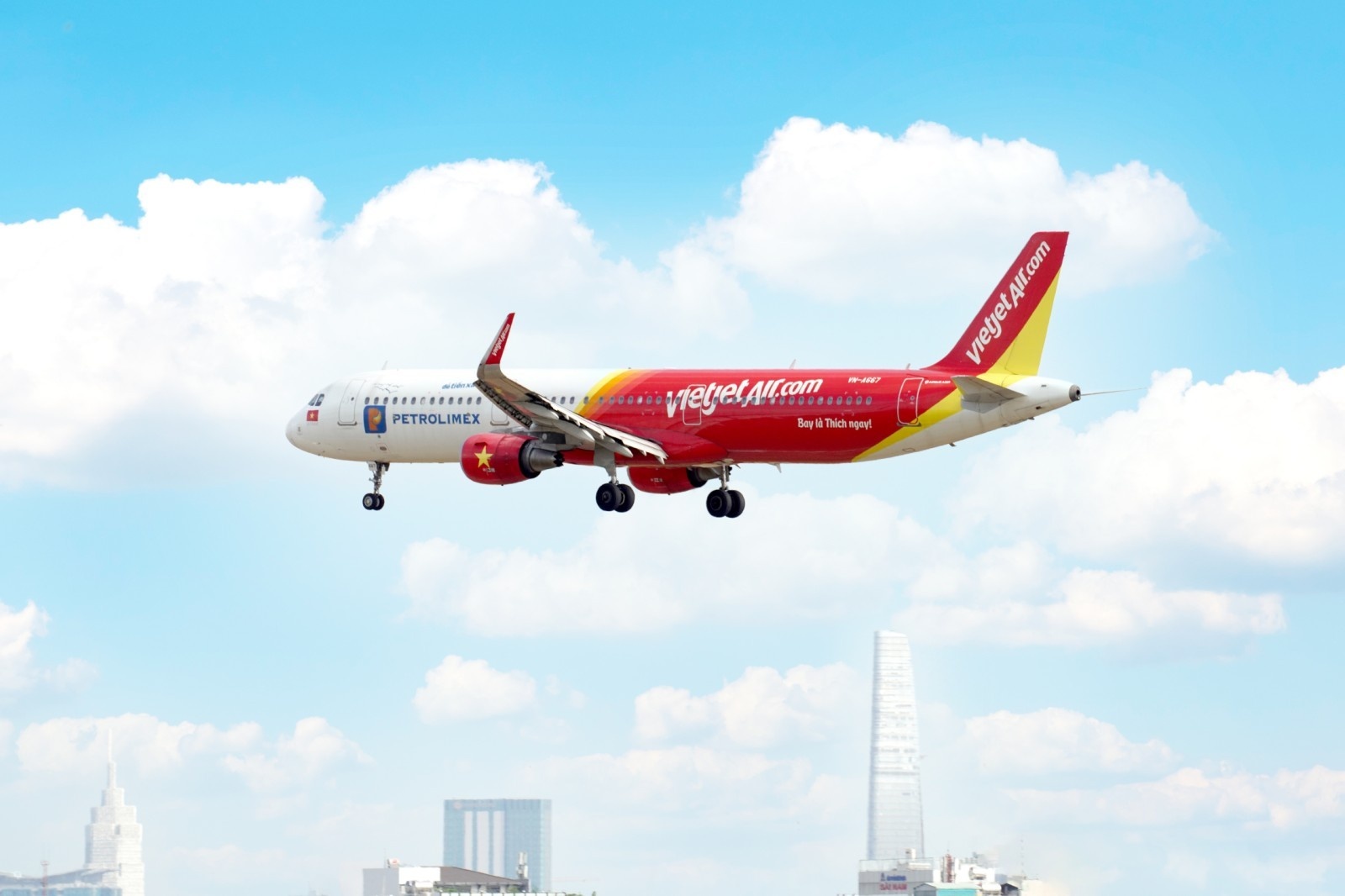 Vietjet tung 888.888 ve khuyen mai len den 88% dip 8/8 hinh anh