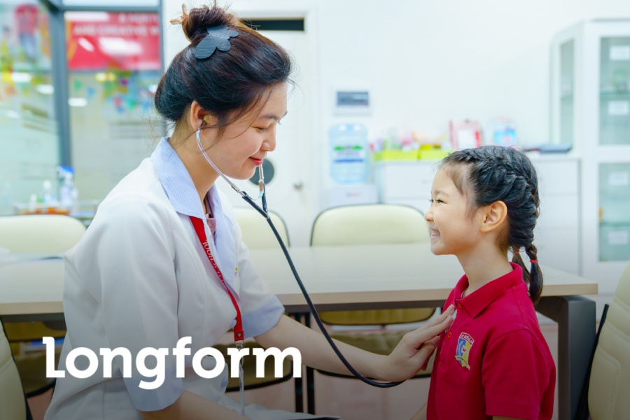 Royal School tao moi truong giao duc an toan tu y te hoc duong hinh anh