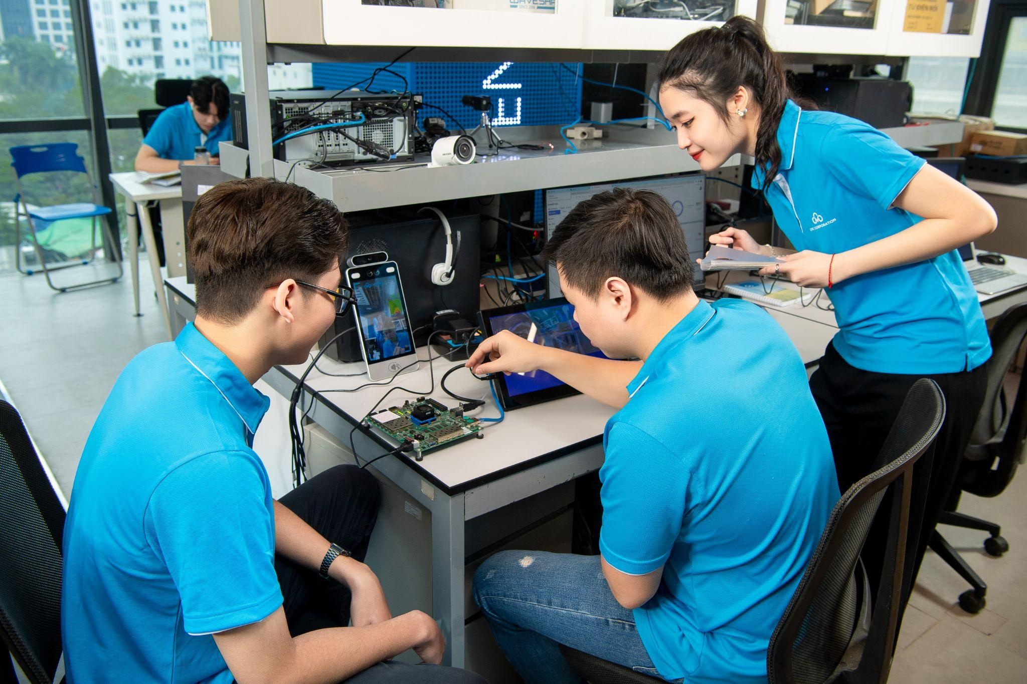 Cong nghe thong tin,  Dai hoc CMC anh 2