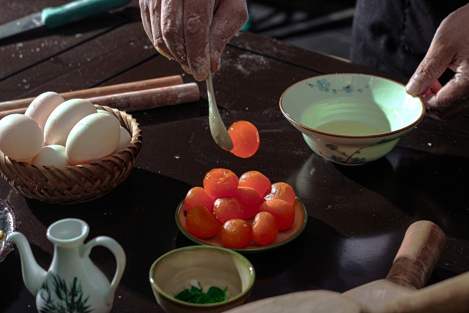 Almaz,  banh trung thu anh 1