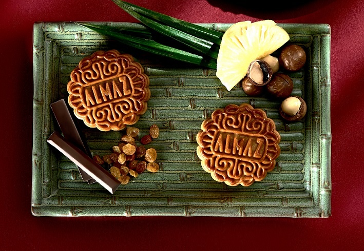 Goi tron tinh hoa am thuc Ha thanh voi banh Trung thu thu cong hinh anh