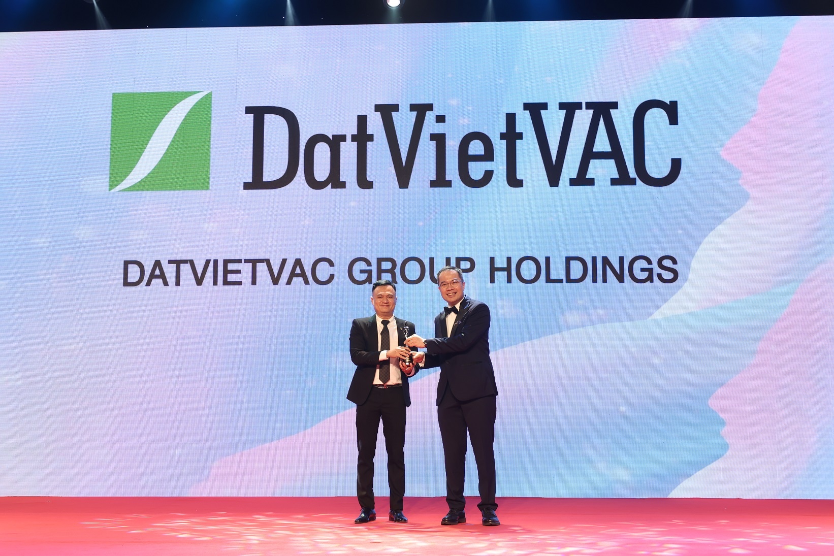 chat luong nhan su,  nganh truyen thong anh 4