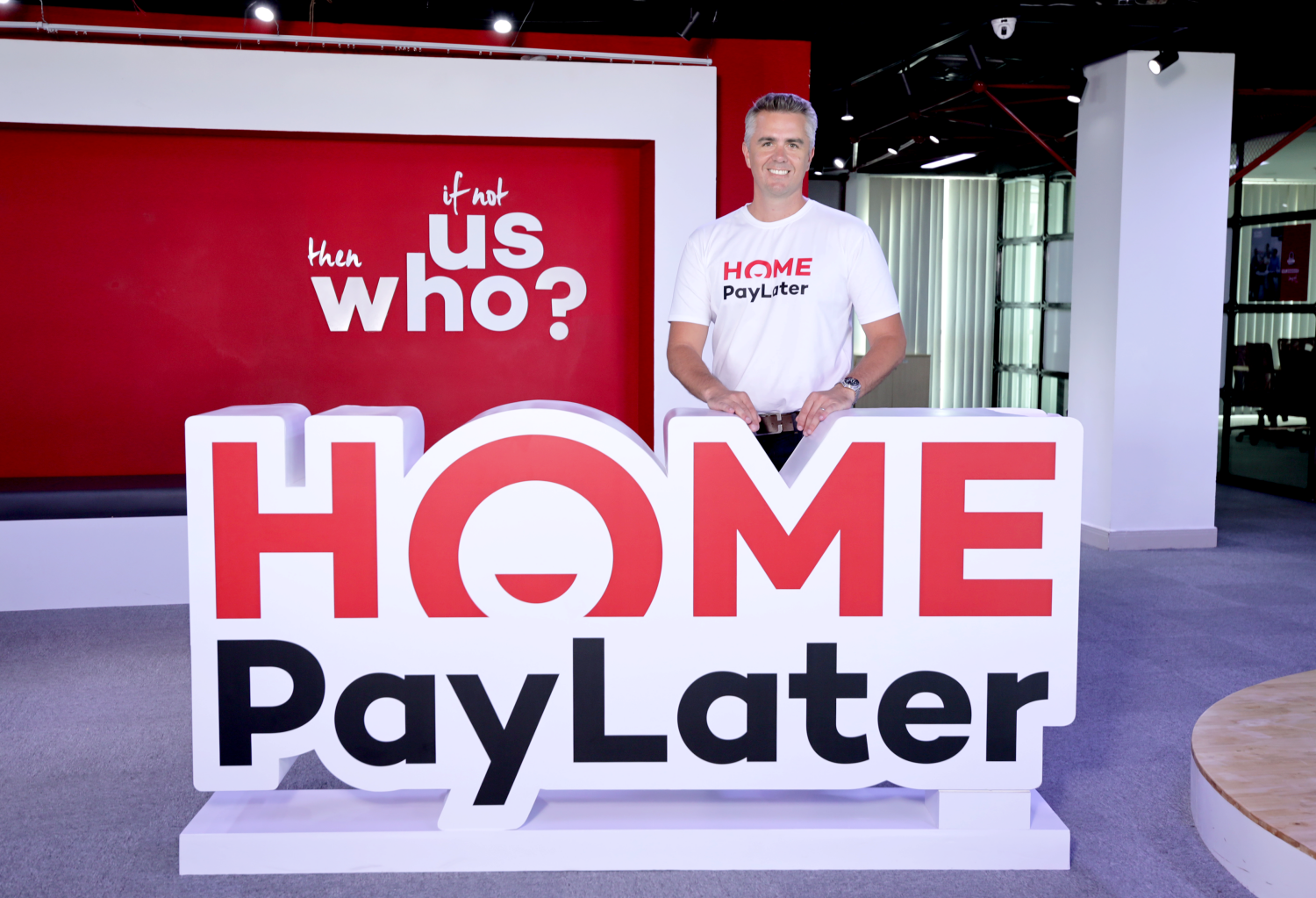 Home Paylater,  Home Credit anh 3
