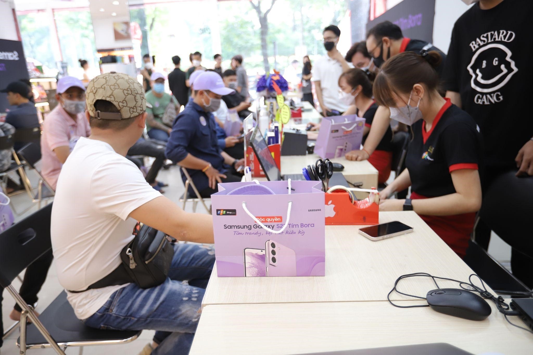 Galaxy S22 Bora Purple anh 1