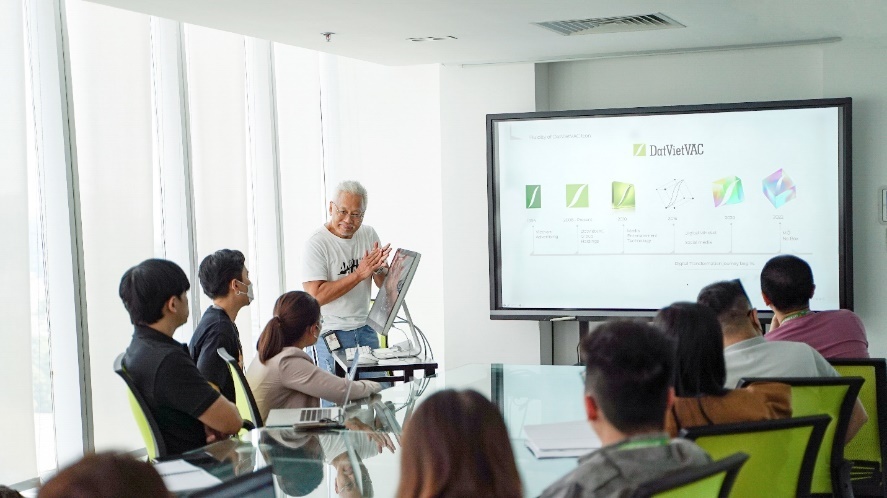 DatVietVAC nhan giai Noi lam viec tot nhat chau A anh 2