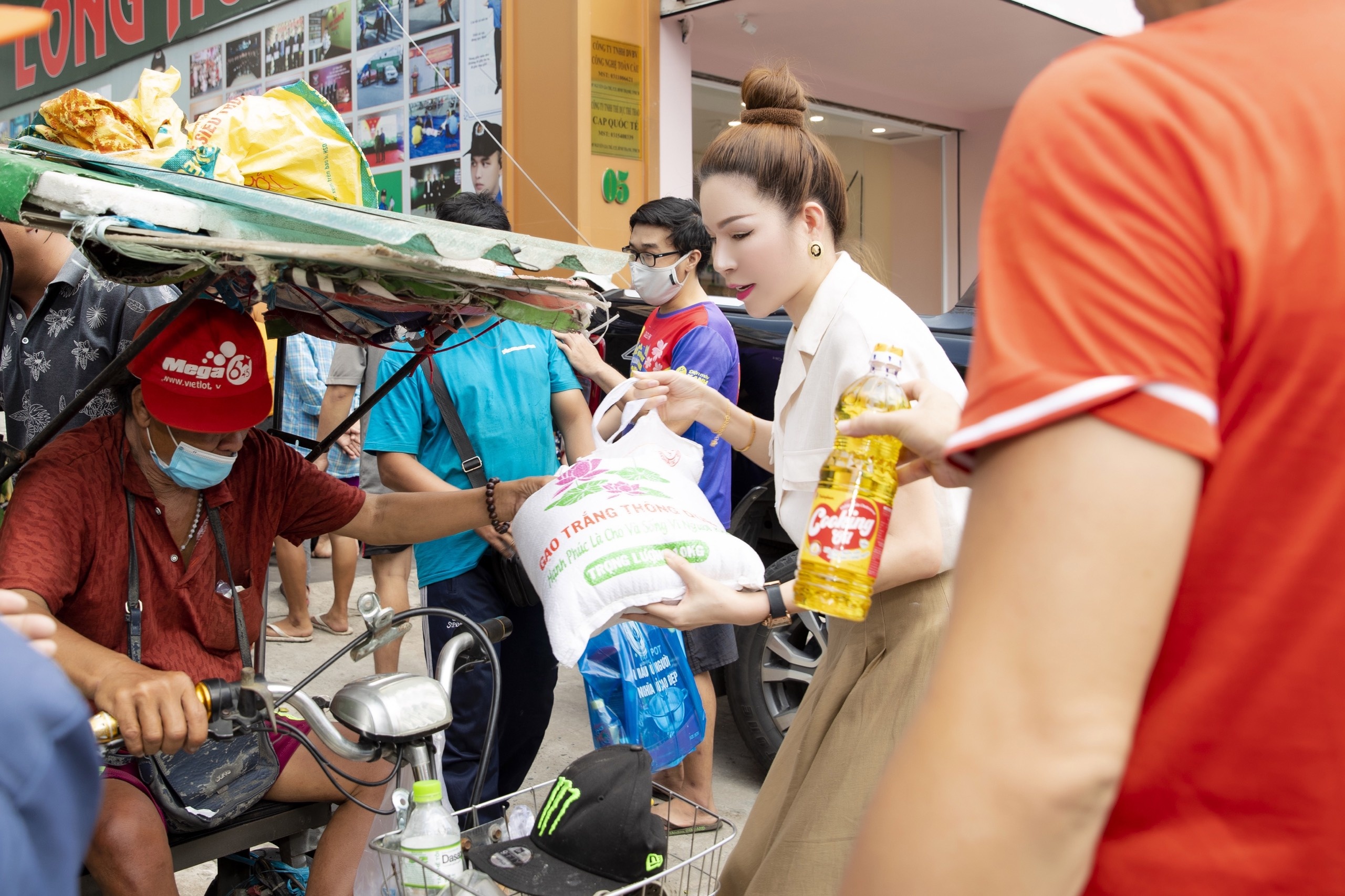 CEO Bui Thi Ha anh 2