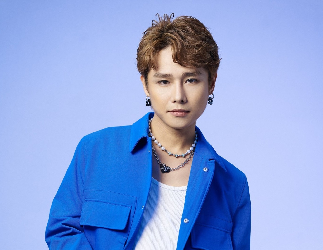 Dang mui cua Tang Duy Tan thay doi sau tham my tai TMV SaiGon Venus hinh anh