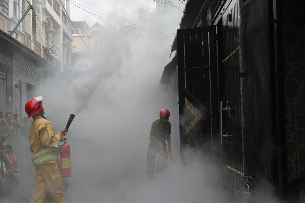 Zalo,  Cong an quan 12 anh 5