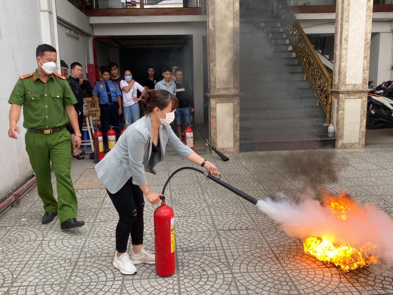 Zalo,  Cong an quan 12 anh 11