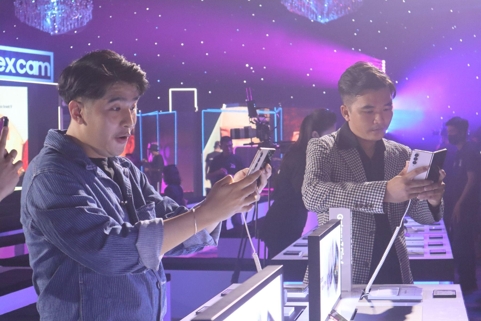 200 Samfan hao hung trai nghiem bo doi Samsung Galaxy Z4 hinh anh