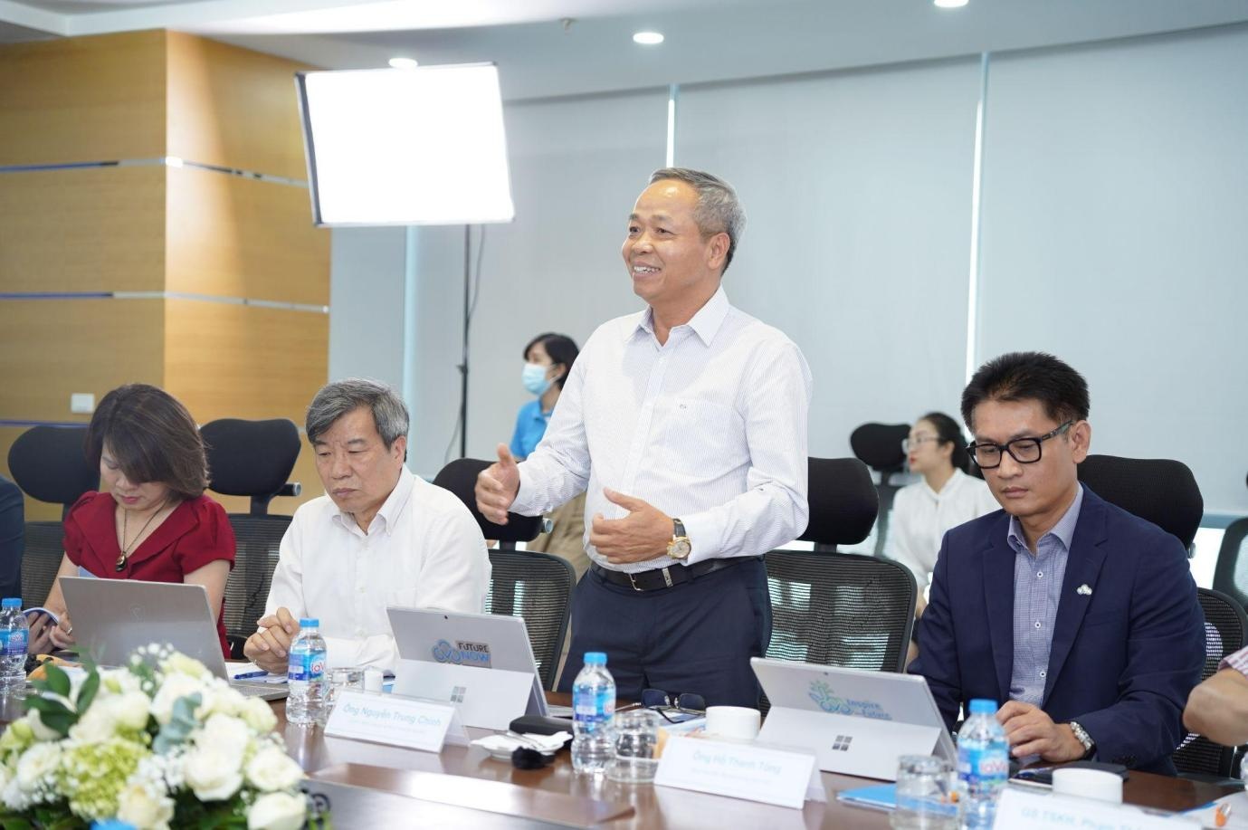 Bộ trưởng thăm ĐH CMC ảnh 3 Bo truong tham DH CMC anh 3