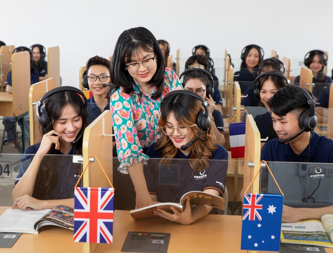 Phenikaa dap ung tieu chi chon truong cua Gen Z hinh anh