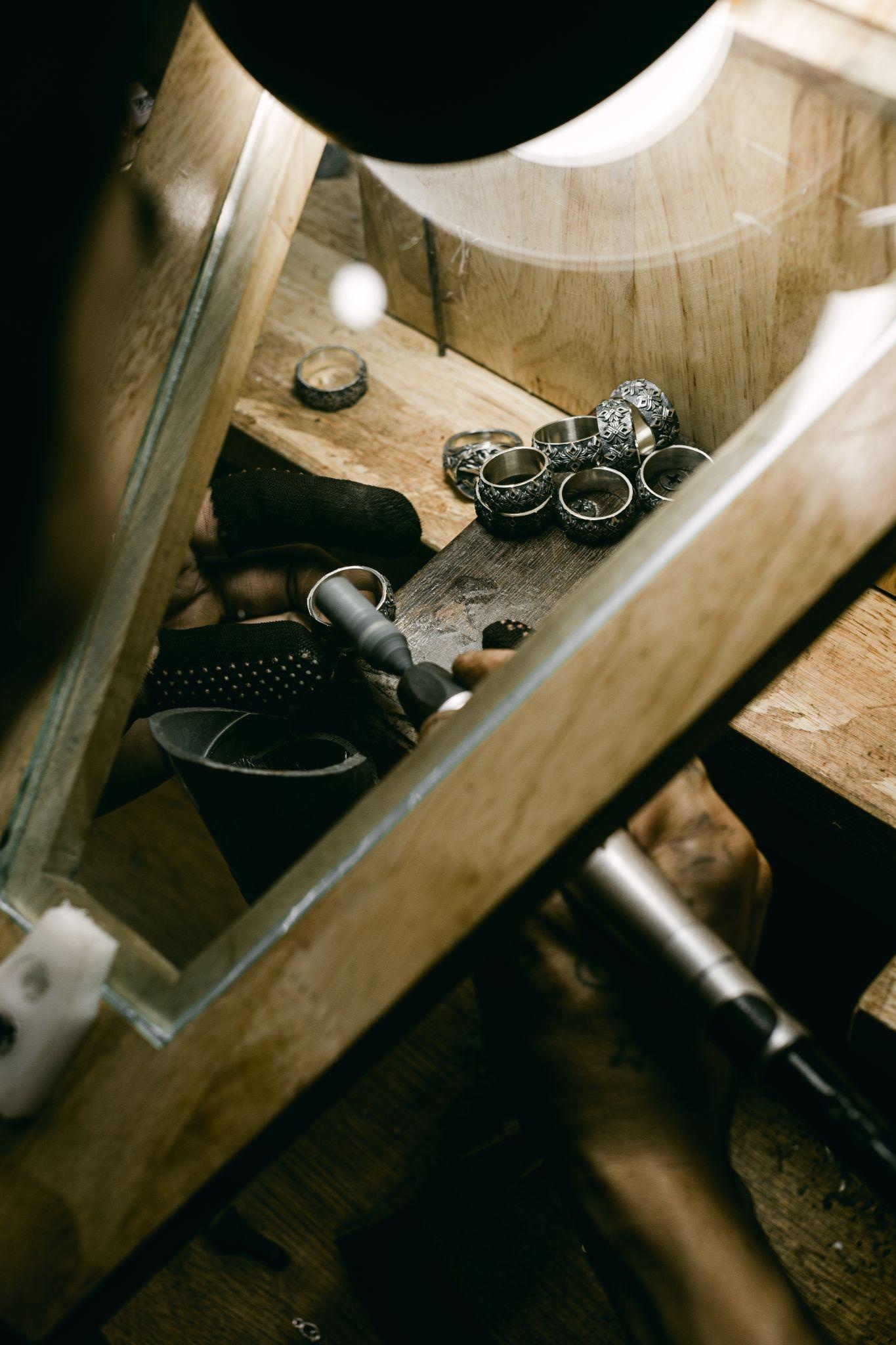 trang suc Helios anh 1