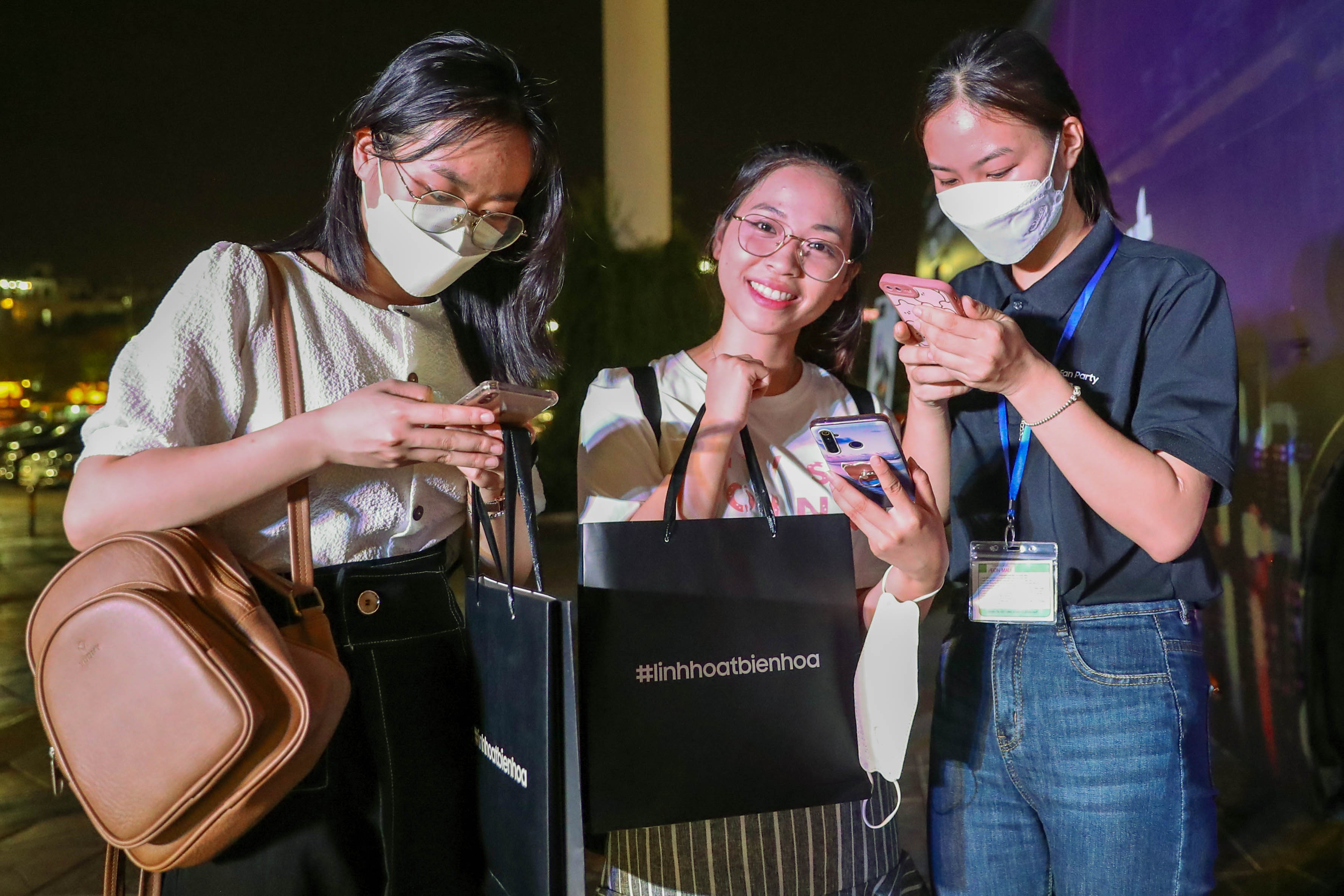 Samsung Galaxy Z anh 11