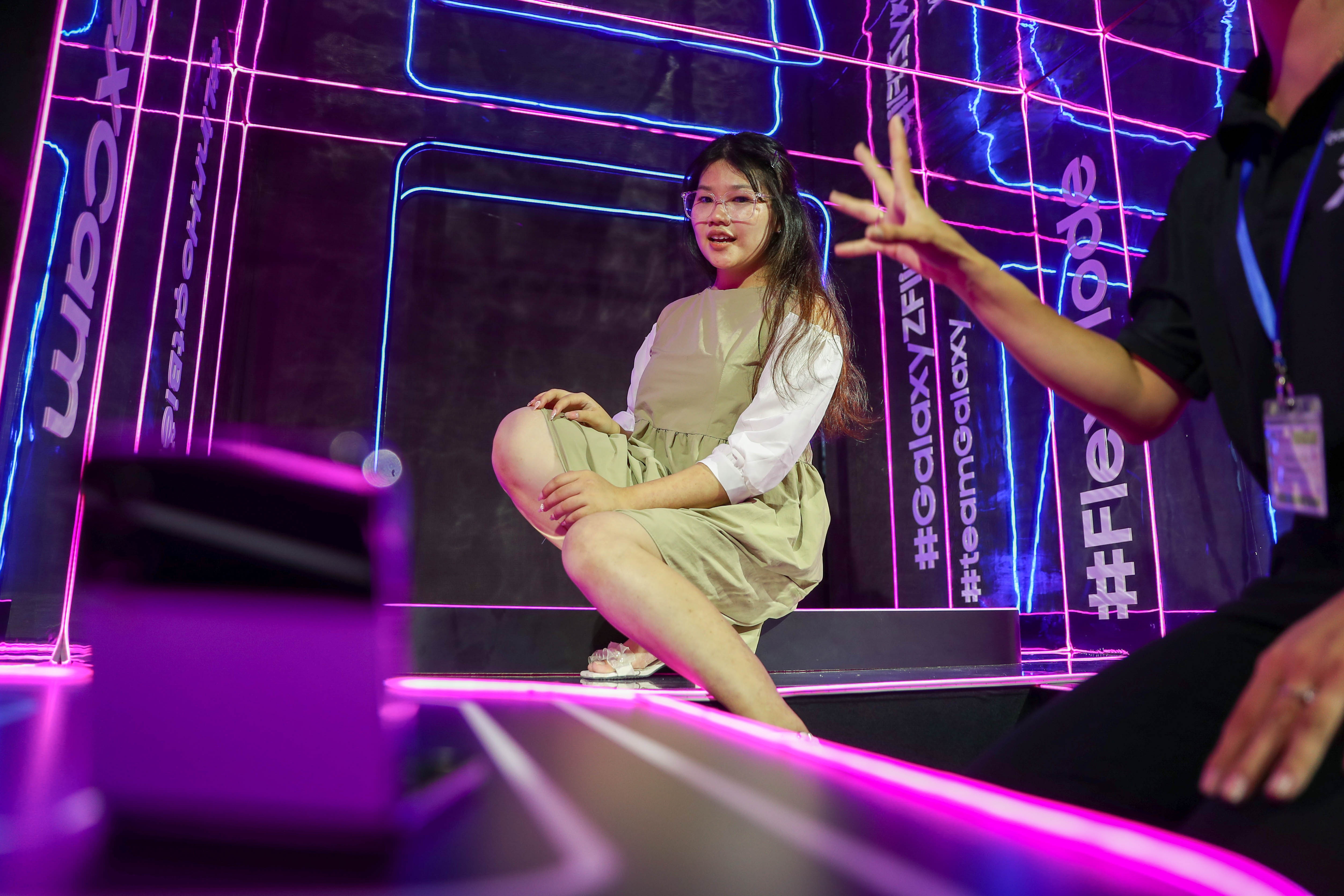 Samsung Galaxy Z anh 7