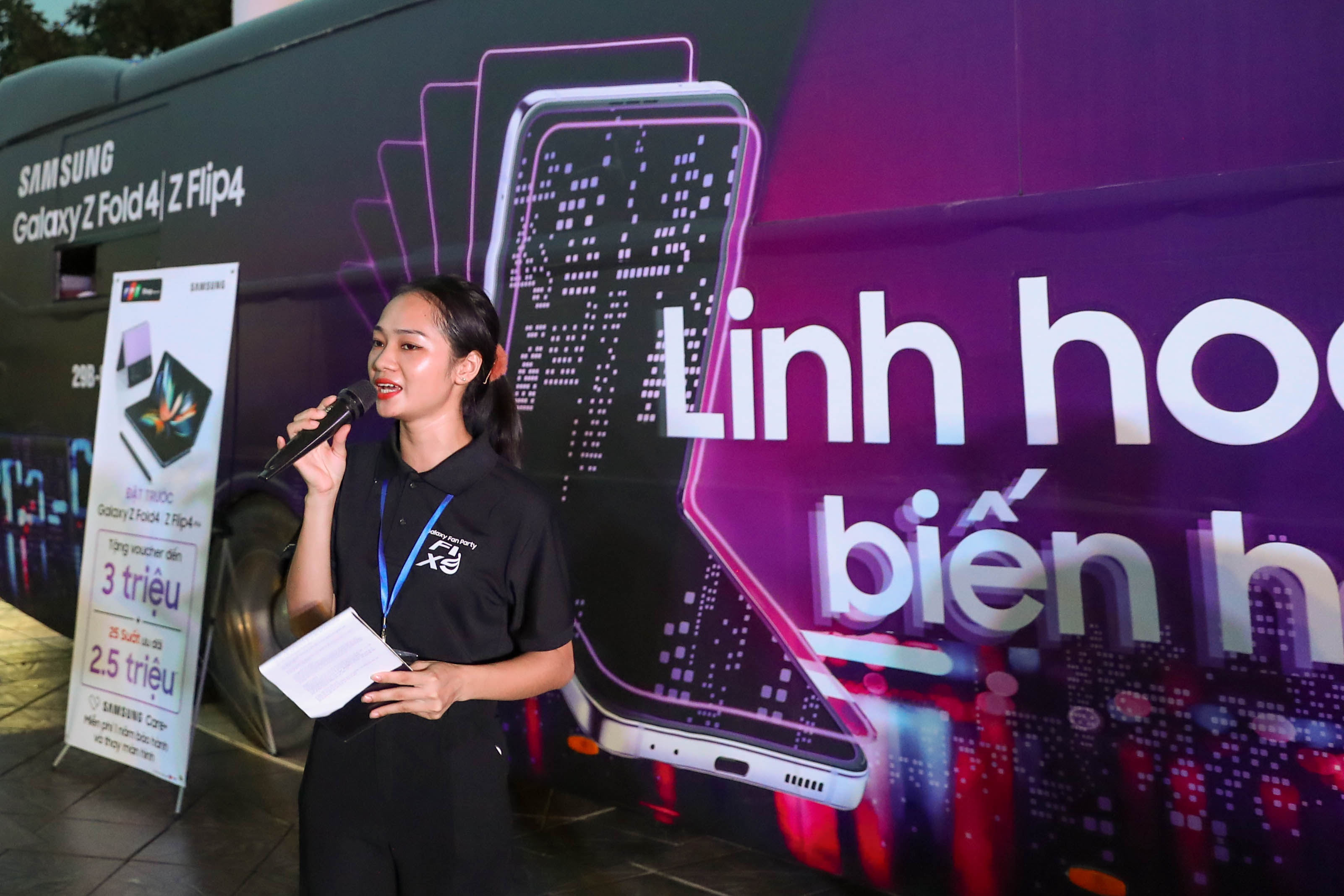 Samsung Galaxy Z anh 14