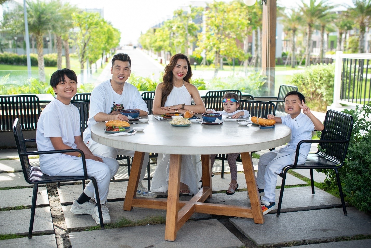 NovaWorld Ho Tram - diem den da trai nghiem cho gia dinh nhieu the he hinh anh
