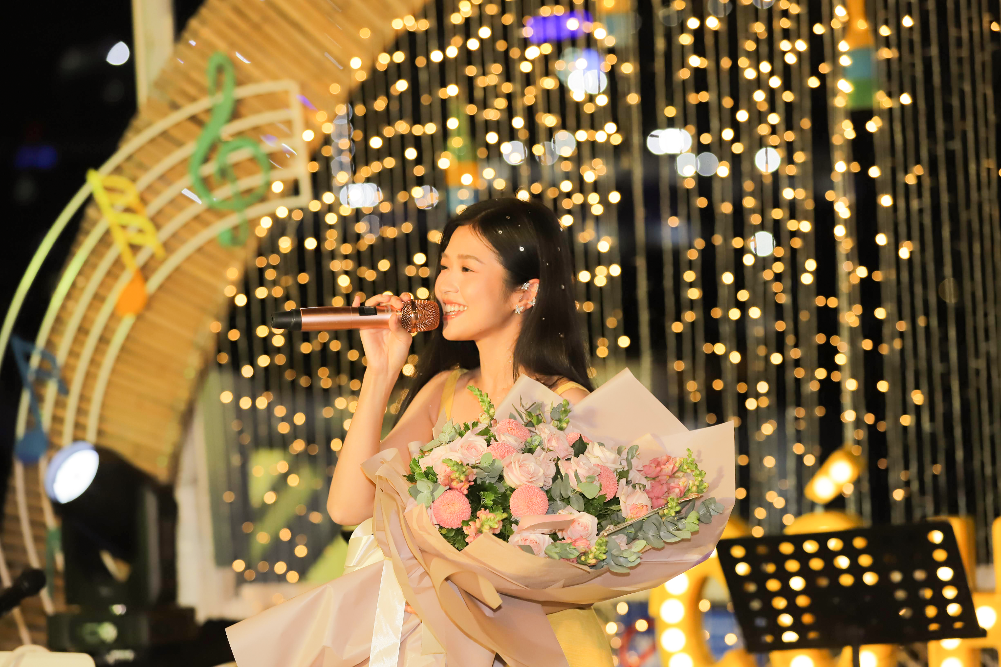 Enchanteur,  huong nuoc hoa Phap anh 2