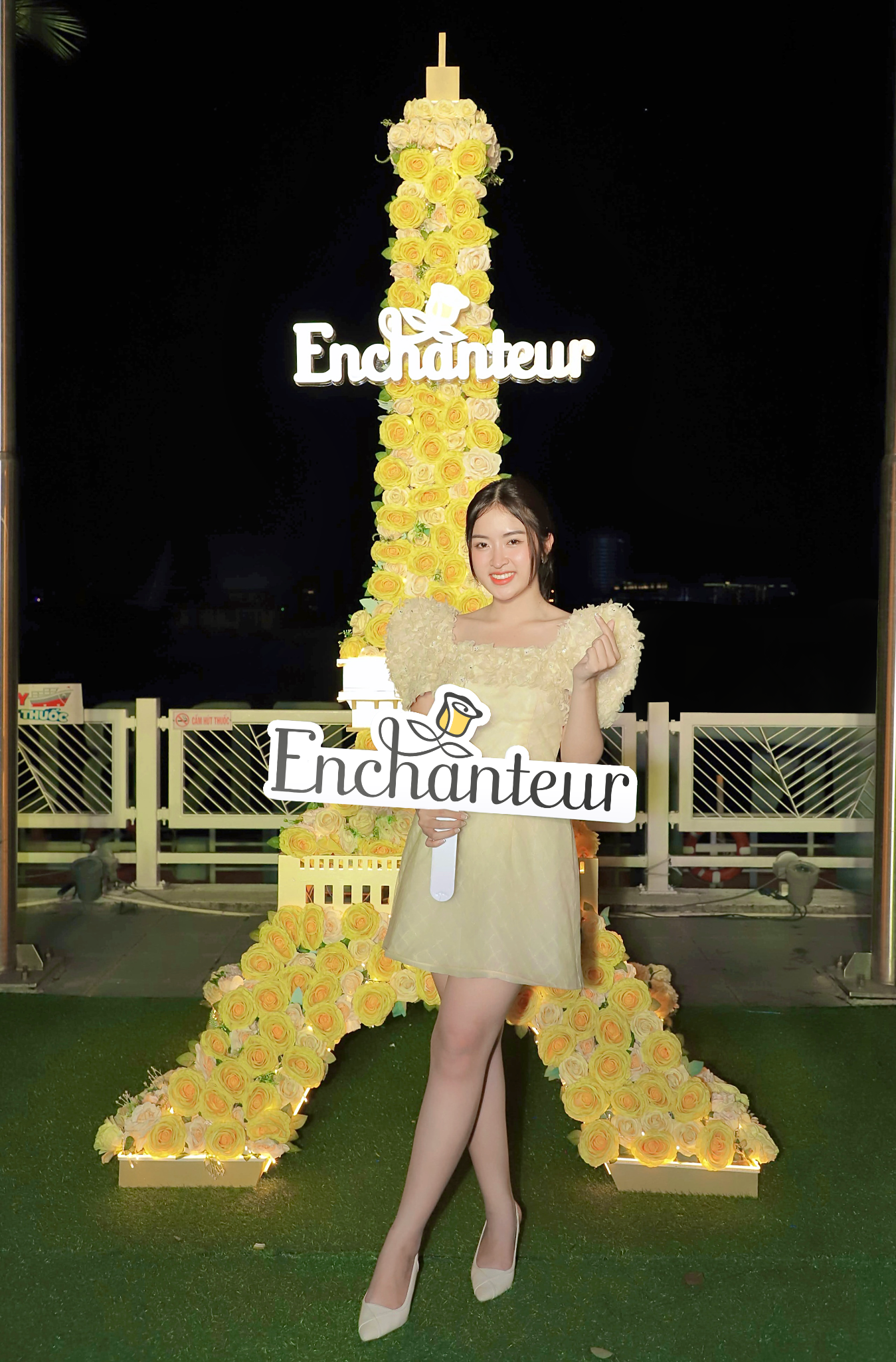 Enchanteur,  huong nuoc hoa Phap anh 4