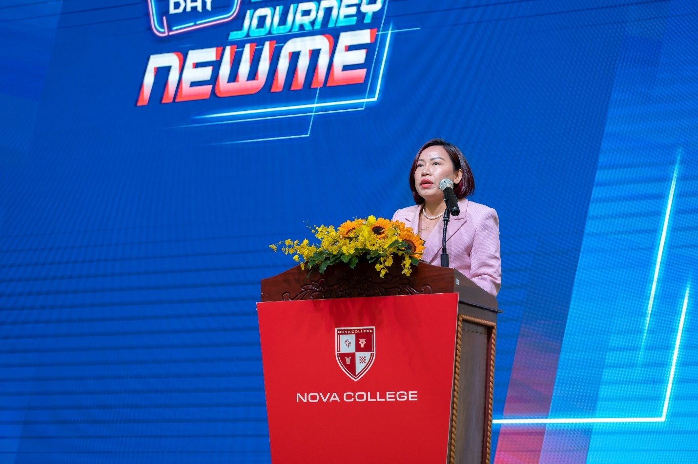 tan sinh vien Nova College anh 3