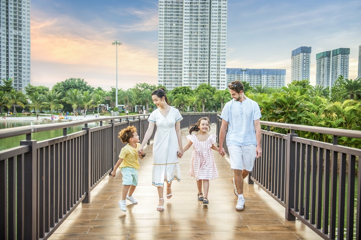 'Tam diem thinh vuong' phia tay thu do thu hut gioi thanh dat hinh anh